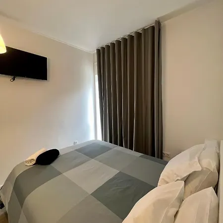 Homestay Moreira's 284 *